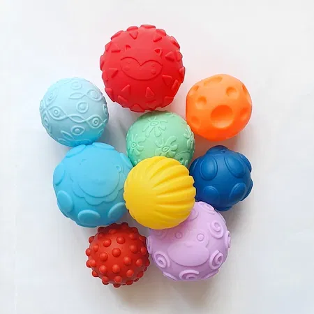 Set jucarii interactive. 9 mingi senzoriale pentru bebelusi - Ileana Prodexim [2]