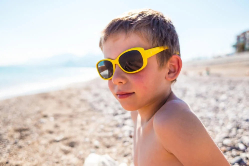Ochelari de soare pentru copii: Protecție și stil în același timp!