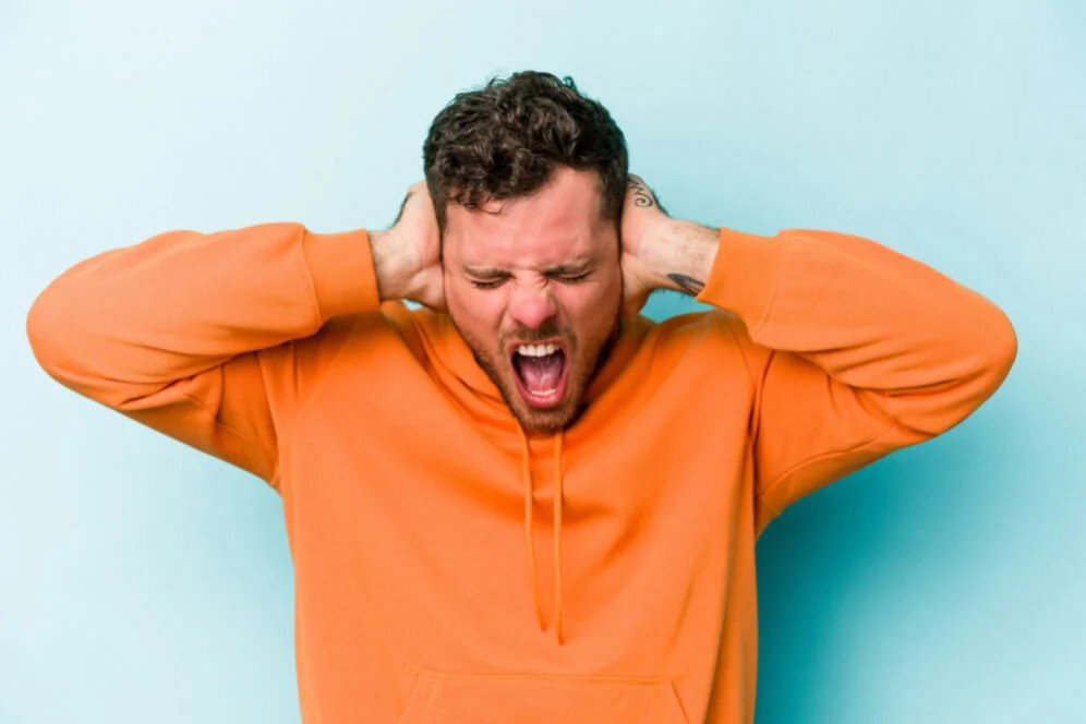 Impactul zgomotului asupra sănătății mentale: De ce este esențial să îți protejezi auzul?