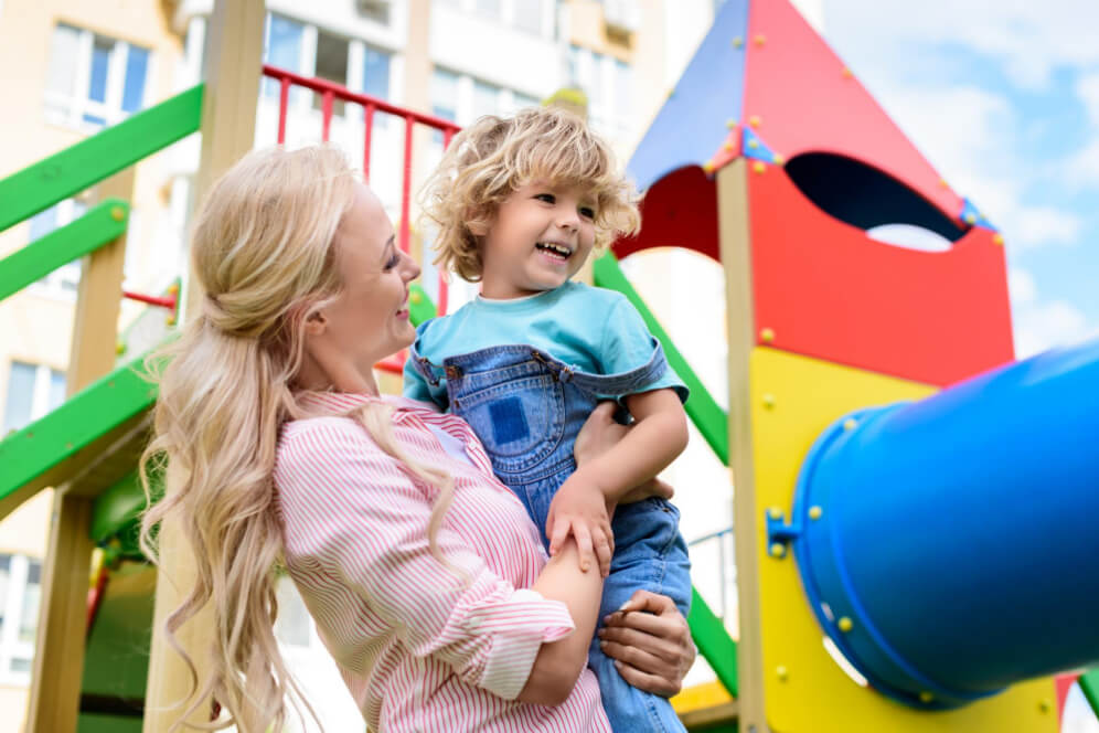 Locurile de joacă pentru copii: Activități care inspiră joaca activă și conectează grupurile