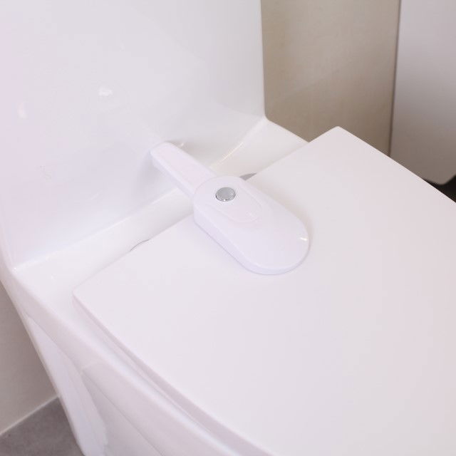 Blocator capac toaleta, pentru bebelusi si copii, protectie was WC, Empria, siguranta WC, 22.3 x 7.5 x 3 cm, alb [7]