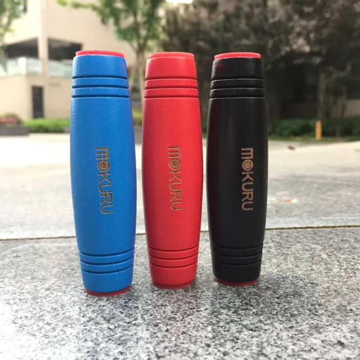 Jucarie antistres Fidget Stick Mokuru din lemn, diverse culori [5]