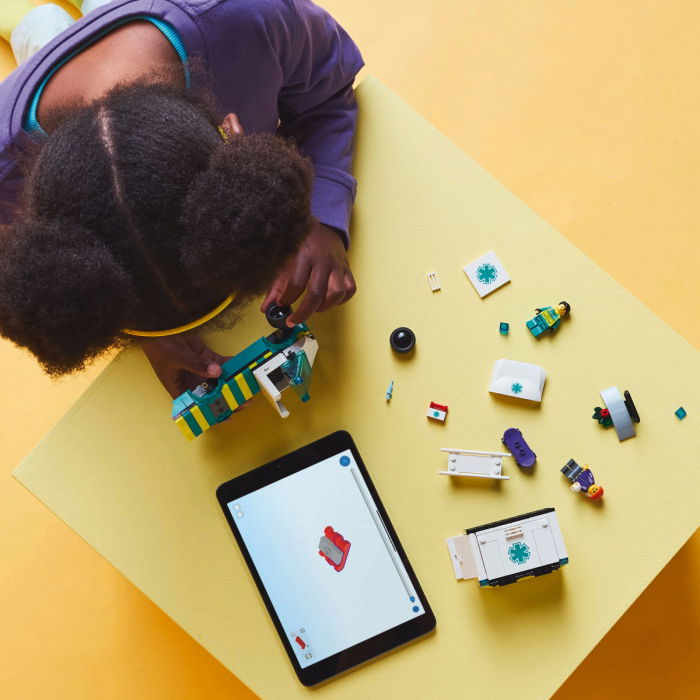 LEGO® City - Ambulanta de urgente (60451), 184 piese [6]