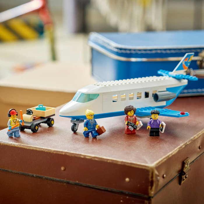 LEGO® City - Avion cu reactie pentru pasageri (60492), 118 piese [5]