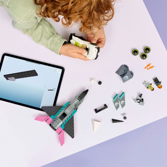 LEGO® City -  Avion cu reactie vs masina (60489), 259 piese [8]