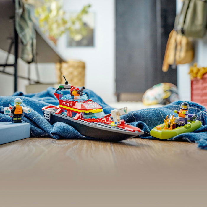 LEGO® City -  Barca de salvare a pompierilor (60373), 144 piese [6]
