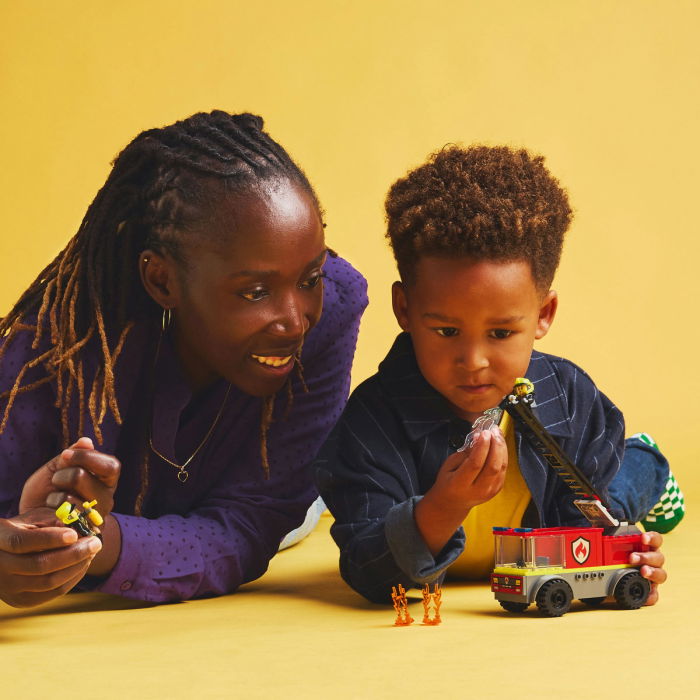  LEGO®  City - Camion de pompieri cu scara (60463), 82 piese [7]