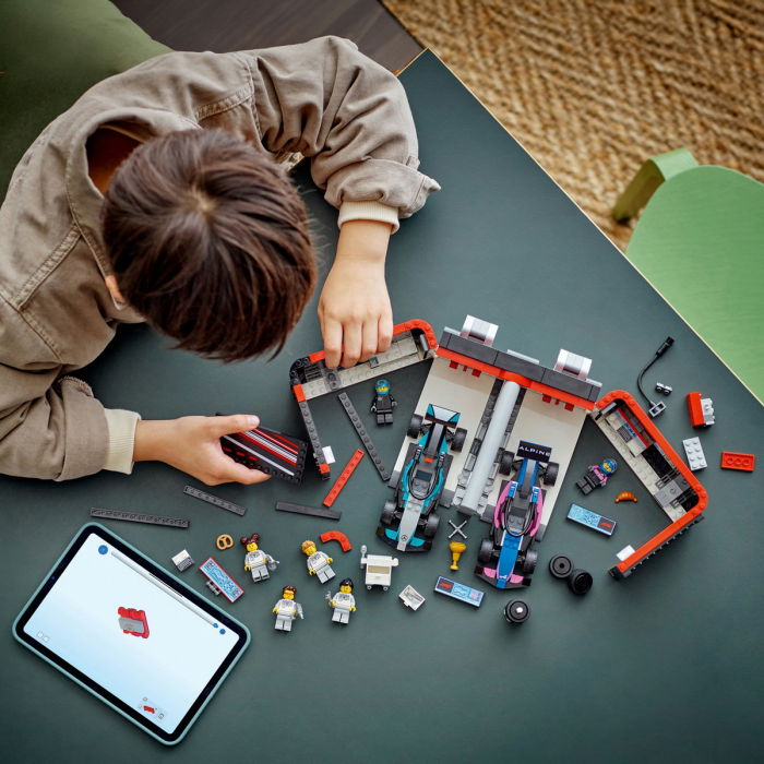  LEGO®  City - Garaj F1 si masini Mercedes-AMG si Alpine (60444), 678 piese [6]