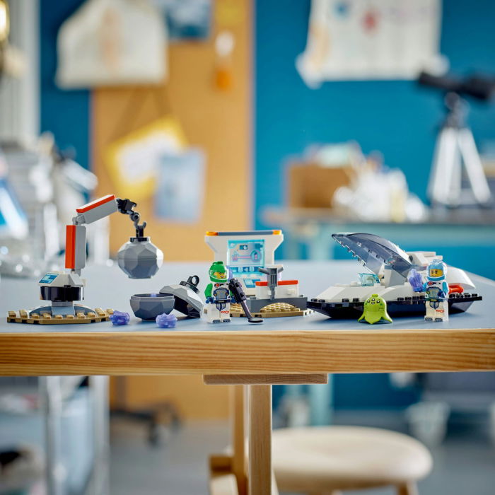  LEGO®  City - Nava spatiala si descoperirea asteroidului (60429), 126 piese [6]