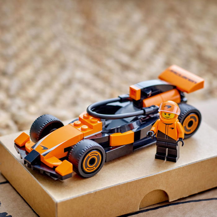  LEGO®  City - Pilot F1 cu masina de curse McLaren (60442), 86 piese [8]