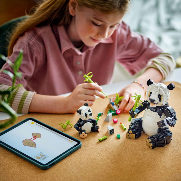 LEGO® Creator - Animale salbatice: Familia de ursi panda (31165), 626 piese [6]