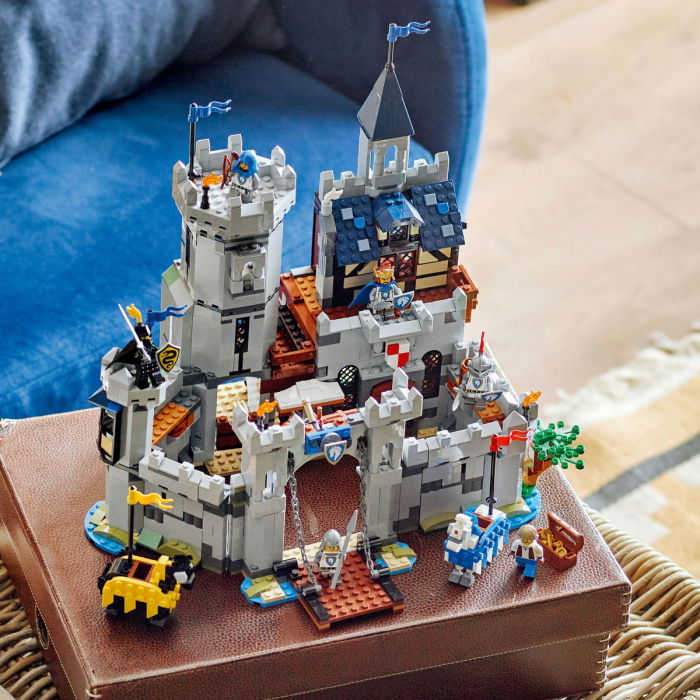LEGO®  Creator - Castel medieval cu cai si cavaleri (31168), 1371 piese [8]
