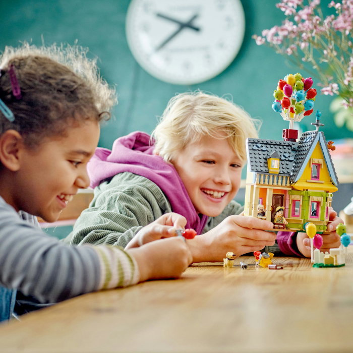 LEGO® Disney -  Casa din filmul Up (43217), 598 piese [5]