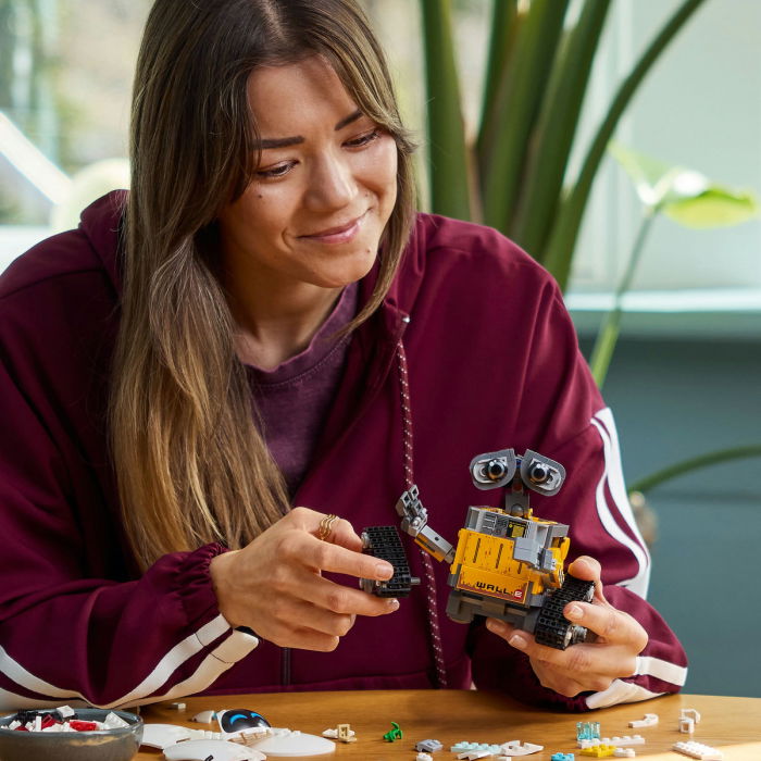 LEGO® Disney - WALL-E si EVE (43279), 811 piese [4]