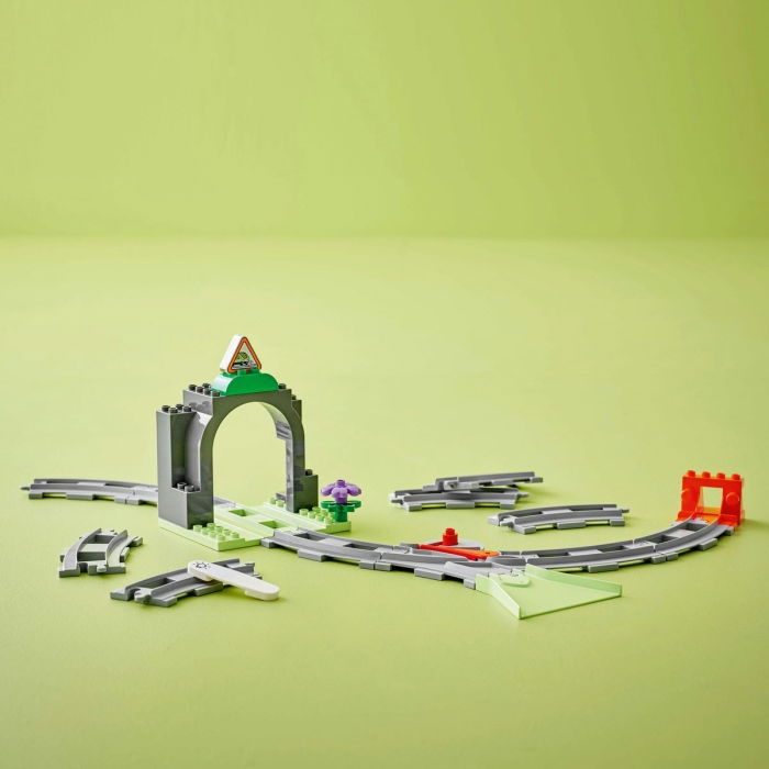  LEGO®  DUPLO - Set de extindere Tunel cu sine de cale ferata (10425), 20 piese [8]