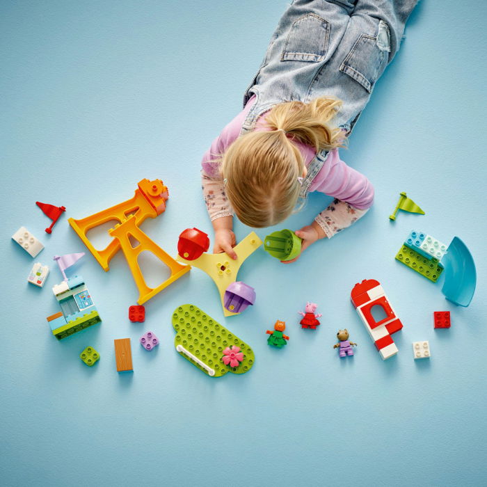 LEGO® DUPLO -  Targ de distractii (10453), 53 piese [4]