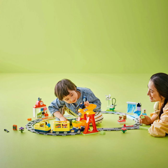 LEGO® DUPLO -  Tren  comunitar interactiv (10428), 103 piese [6]
