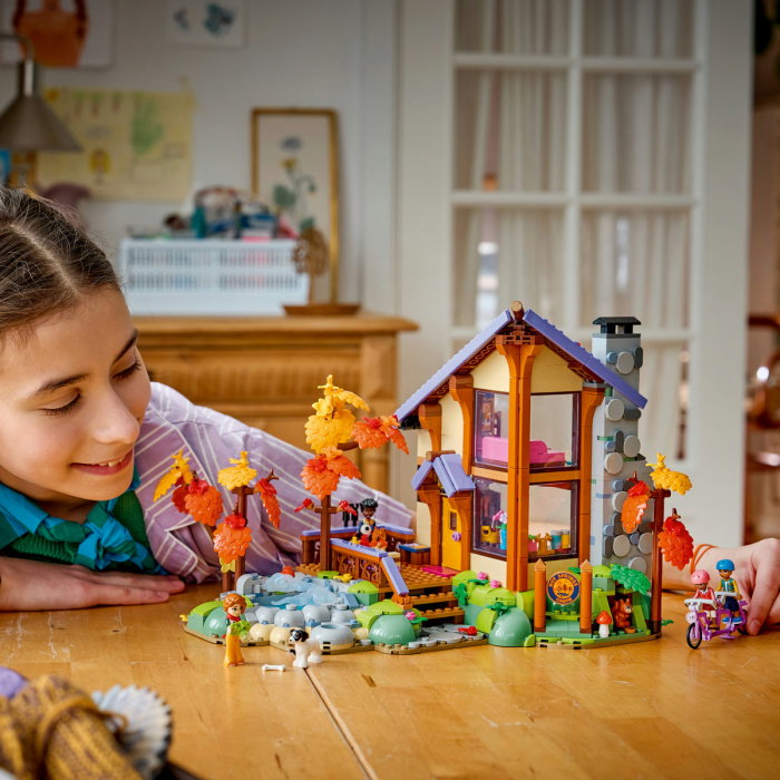 LEGO® Friends - Cabana primitoare in padure toamna (42705), 1229 piese [4]