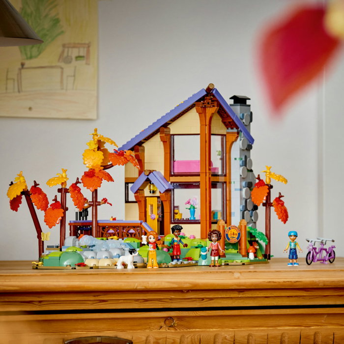 LEGO® Friends - Cabana primitoare in padure toamna (42705), 1229 piese [5]