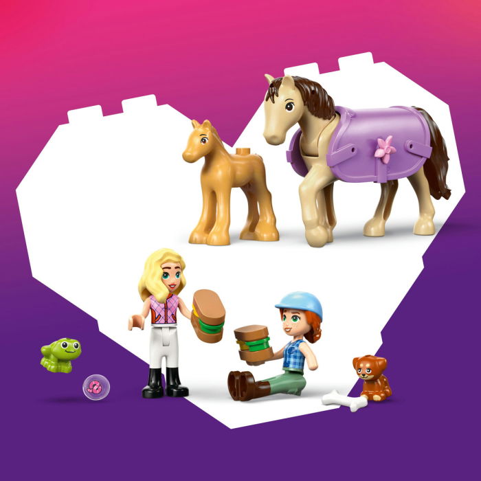 LEGO® Friends -  Remorca pentru cal si manz (42695), 279 piese [5]