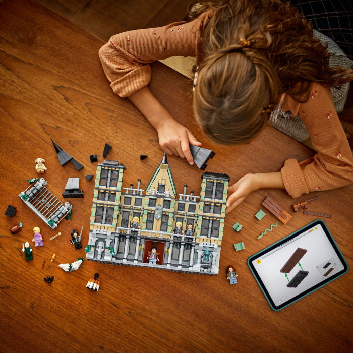 LEGO® Harry Potter -  Conacul Malfoy (76453), 1601 piese [6]
