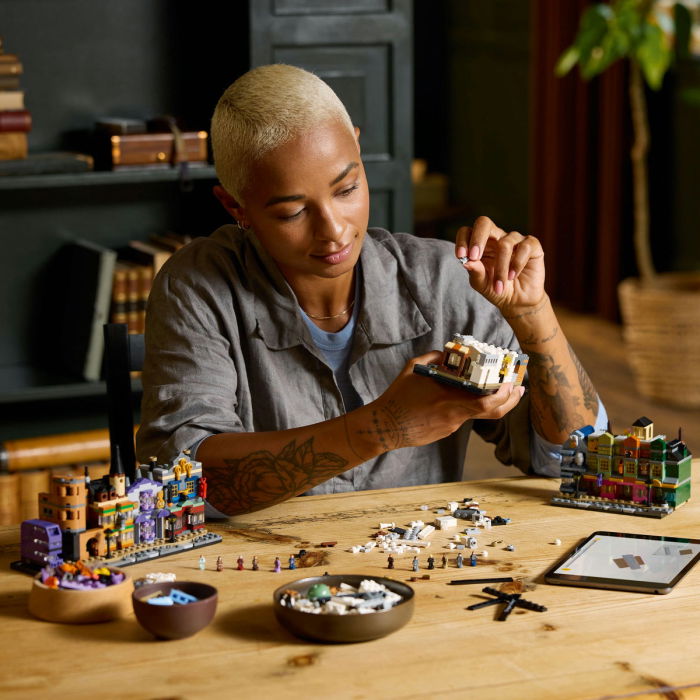  LEGO®  Harry Potter - Magazine vrajitoresti pe Diagon Alley (76444), 2750 piese [4]