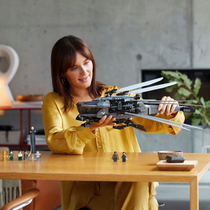  LEGO®  Icons (Creator Expert) - Dune Atreides Royal Ornithopter (10327), 1369 piese [5]