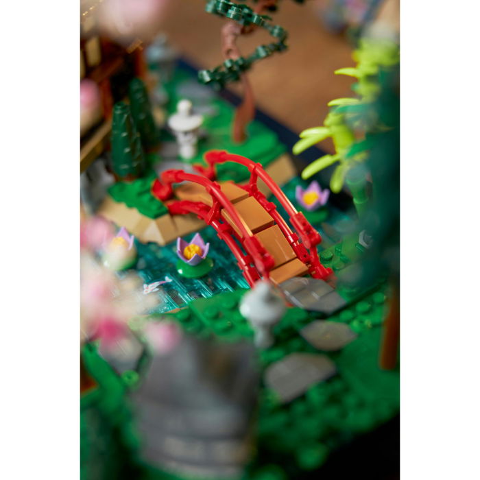  LEGO®  Icons (Creator Expert) - Gradina serena (10315), 1363 piese [4]