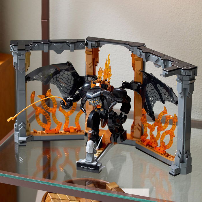  LEGO®  Icons (Creator Expert) - Stapanul inelelor: Diorama pentru biblioteca cu un Balrog (10367), 1201 piesa  [7]