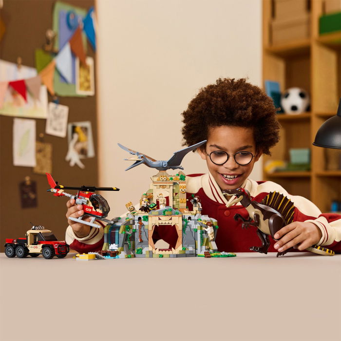 LEGO® Jurassic World -  Misiune aeriana cu Spinosaurus si Quetzalcoatlus (76976), 984 piese [4]
