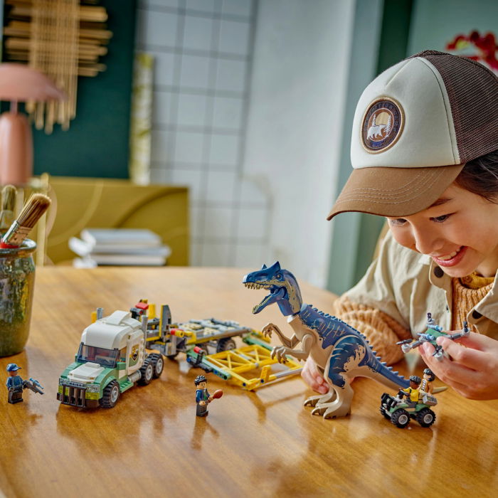 LEGO® Jurassic World - Misiunea ”Dinozaur”: Camion de transport pentru un Allosaurus (76966), 588 piese [5]