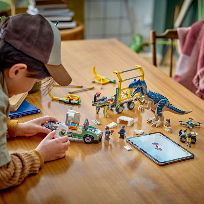 LEGO® Jurassic World - Misiunea ”Dinozaur”: Camion de transport pentru un Allosaurus (76966), 588 piese [4]