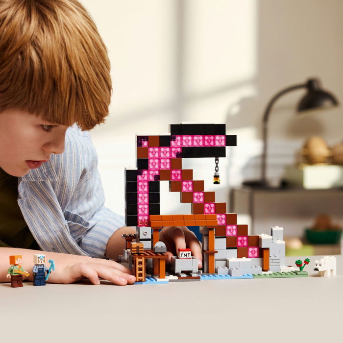 LEGO® Minecraft - Mina Tarnacop (21277), 530 piese [5]