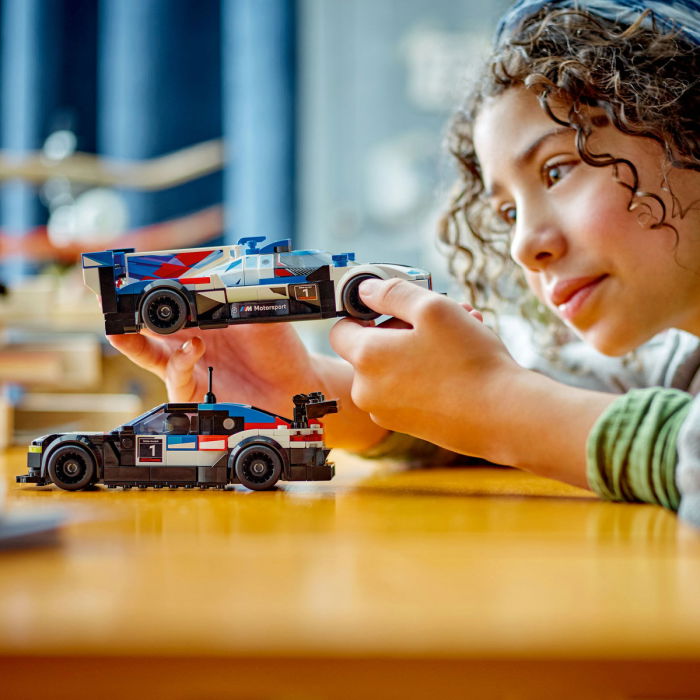  LEGO®  Speed Champions - BMW M4 GT3 si BMW M Hybrid V8 (76922), 676 piese [5]