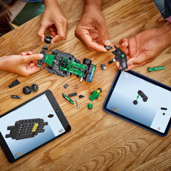 LEGO® Speed Champions - Masina de curse Aston Martin Aramco F1® AMR24 (77245), 269 piese [4]