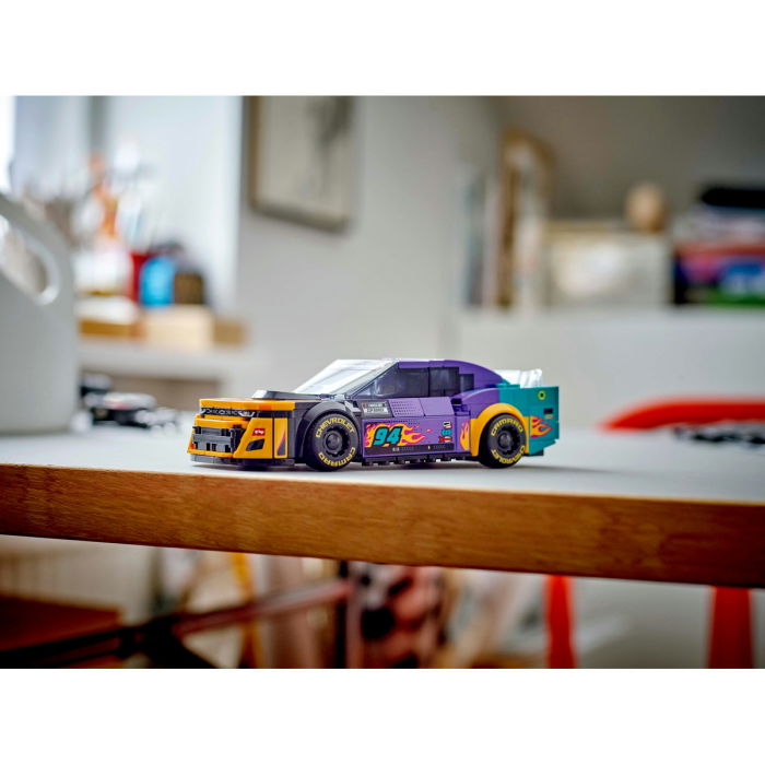  LEGO®  Speed Champions - NASCAR® Next Gen Chevrolet Camaro ZL1 (76935), 328 piese [7]