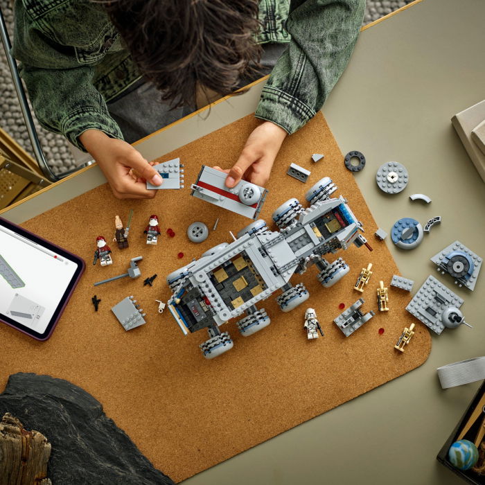 LEGO®  Star Wars - Camionul Republicii (75413), 813 piese [4]