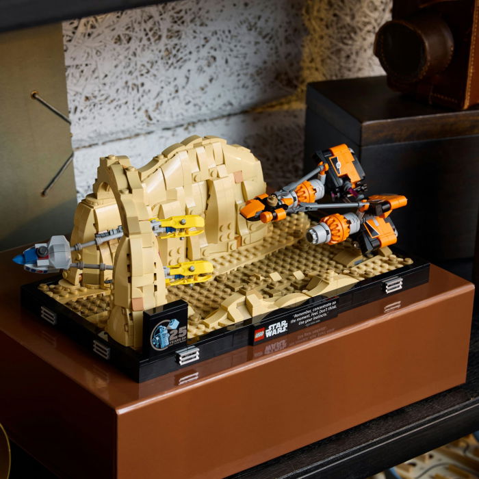  LEGO®  Star Wars - Diorama Cursa din Mos Espa (75380), 718 piese [8]