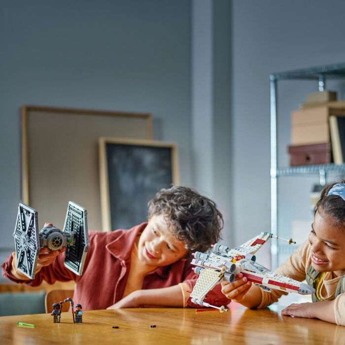  LEGO®  Star Wars - Hibrid TIE Fighter si X-Wing (75393), 1063 piese [5]