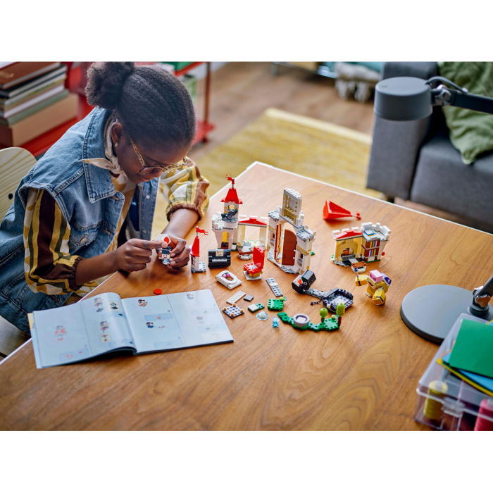  LEGO®  Super Mario - Batalia cu Roy la castelul lui Peach (71435), 738 piese [4]