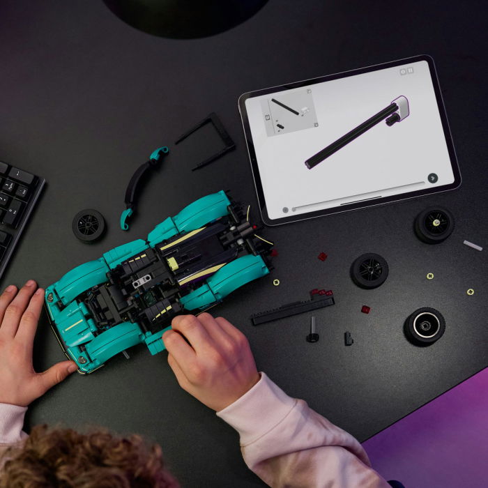 LEGO®  Technic - Aston Martin Valkyrie (42208), 707 piese [4]