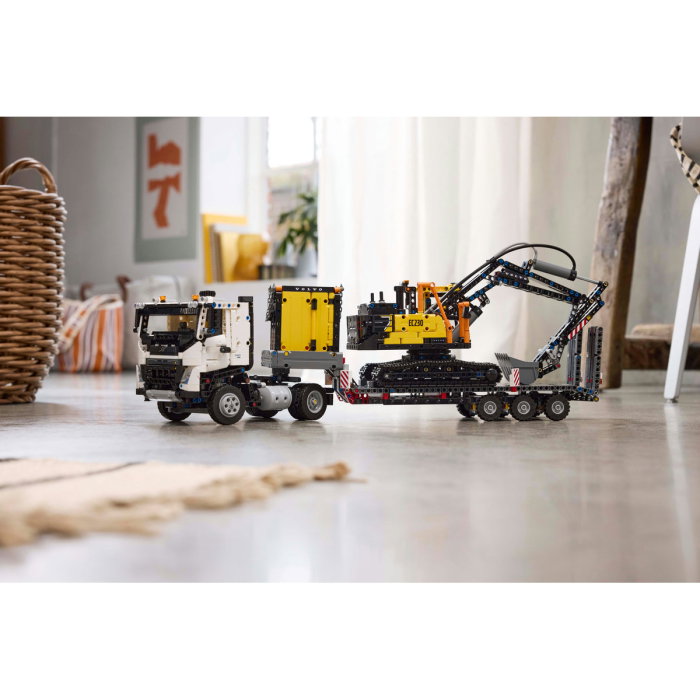 LEGO® Technic - Camionul FMX si excavatorul electric EC230 de la Volvo (42175), 2274 piese [5]