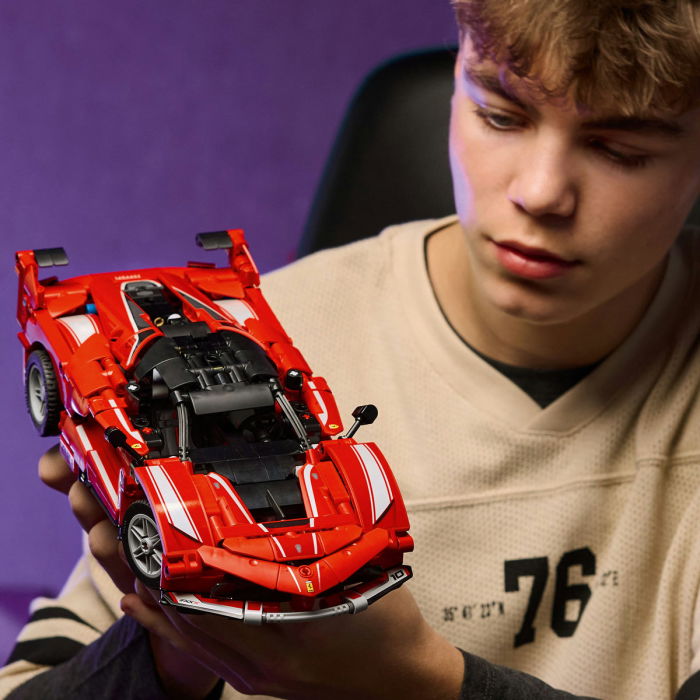 LEGO®  Technic - Ferrari FXX K (42212), 897 piese [5]