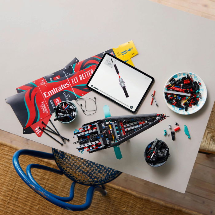  LEGO®  Technic - Iahtul Emirates Team New Zealand AC75 (42174), 962 piese [4]