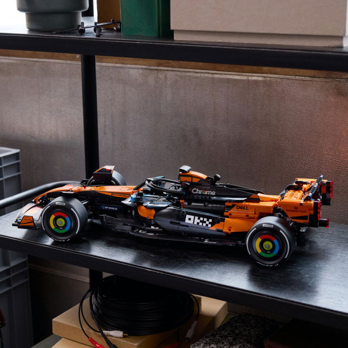 LEGO® Technic - Masina F1 McLaren MCL39 (42228), 1675 piese [6]