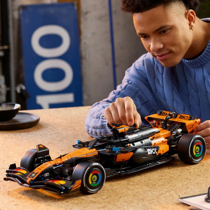 LEGO® Technic - Masina F1 McLaren MCL39 (42228), 1675 piese [4]