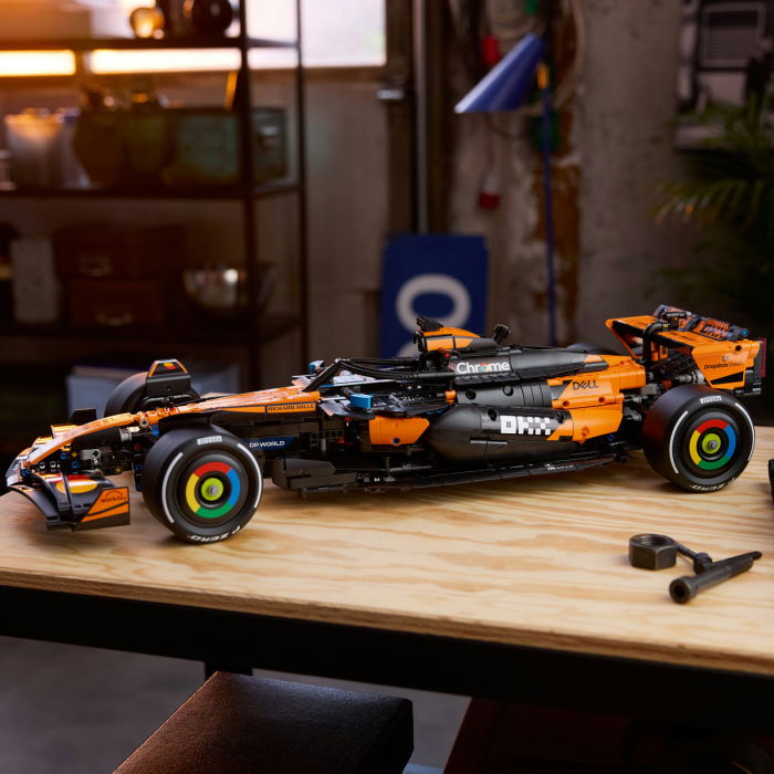 LEGO® Technic - Masina F1 McLaren MCL39 (42228), 1675 piese [10]