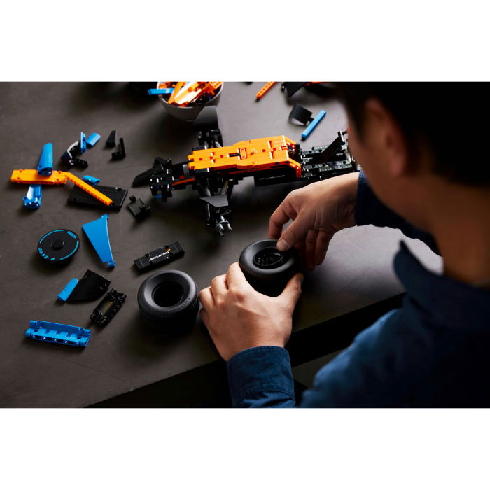 LEGO® Technic - McLaren Formula 1 (42141), 1432 piese [6]