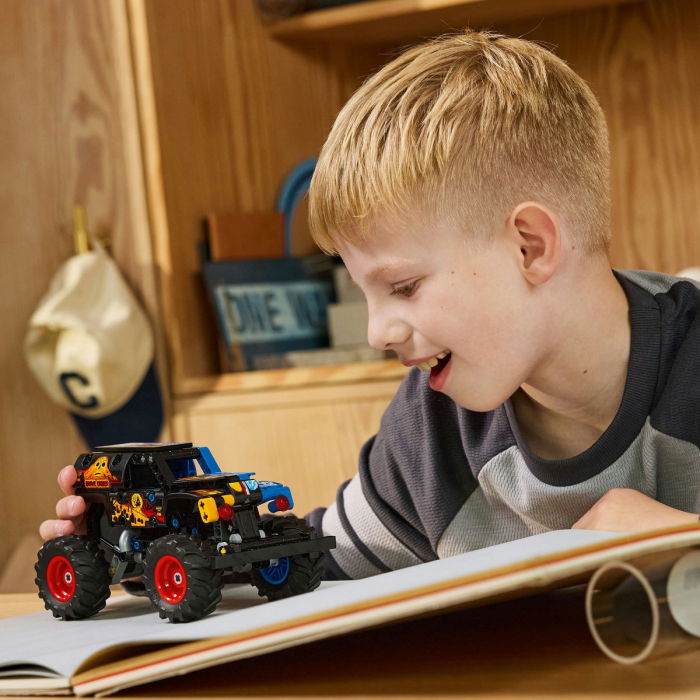 LEGO® Technic -  Monster Jam™ Grave Digger™ Foc si gheata (42219), 263 piese [6]