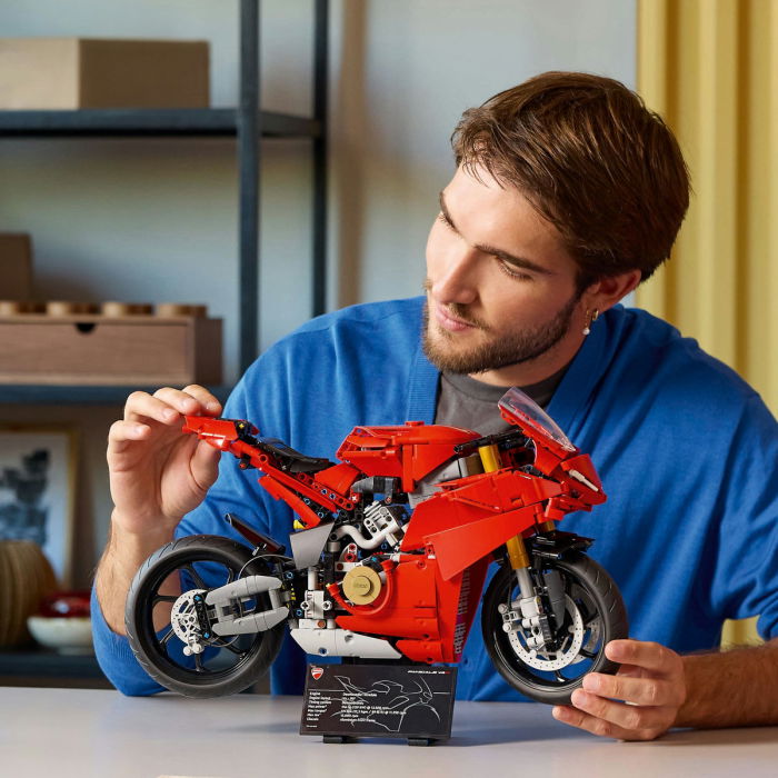  LEGO®  Technic - Motocicleta Ducati Panigale V4 S (42202), 1603 piese [5]